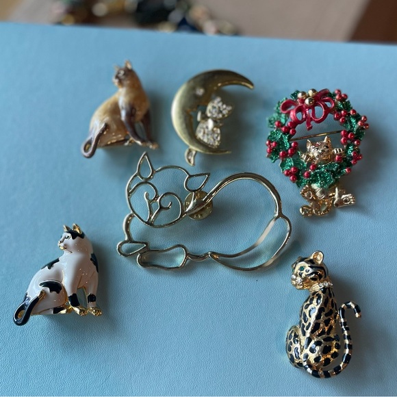 Vintage 6 Cat Brooches - Picture 6 of 9